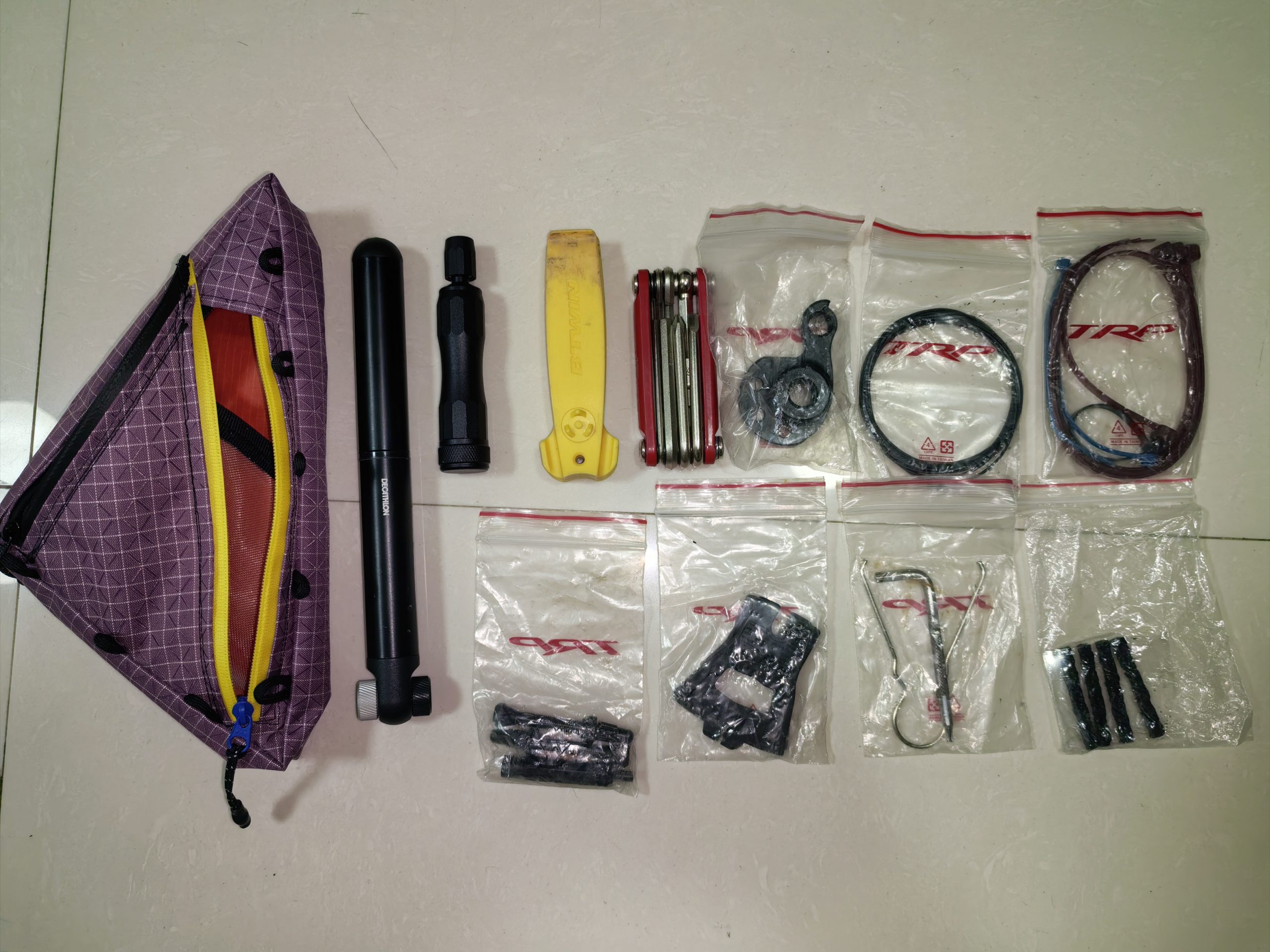 蓝猪车架三角包的制作过程