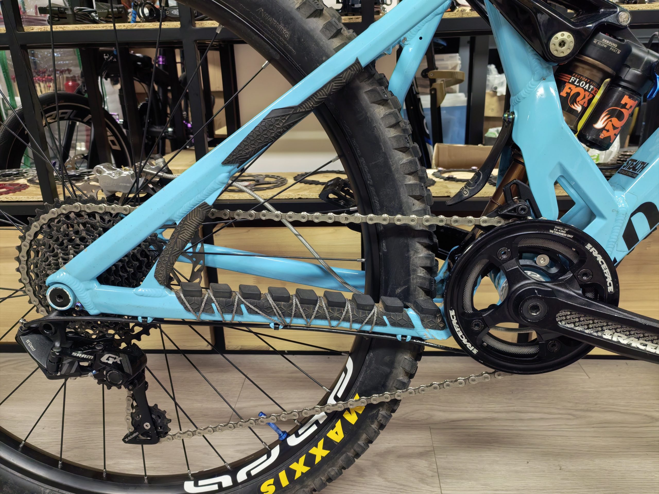 SRAM GX 11速后拨 + Race Face曲柄